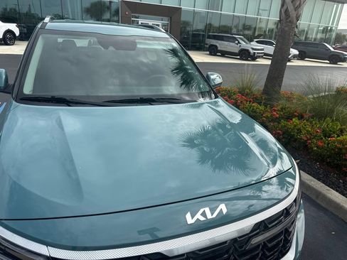 Used 2026 Kia Seltos EX FWD image 4