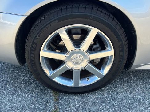 Used 2005 Cadillac XLR RWD image 18