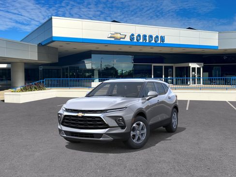 New 2026 Chevrolet Blazer LT w/ Convenience Package FWD image 8
