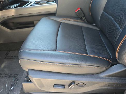 Used 2025 Ford F250 Lariat w/ Lariat Ultimate Package AWD/4WD image 19