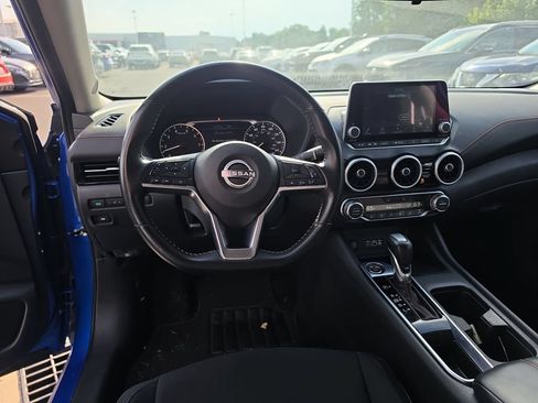 Used 2025 Nissan Sentra SR FWD image 11
