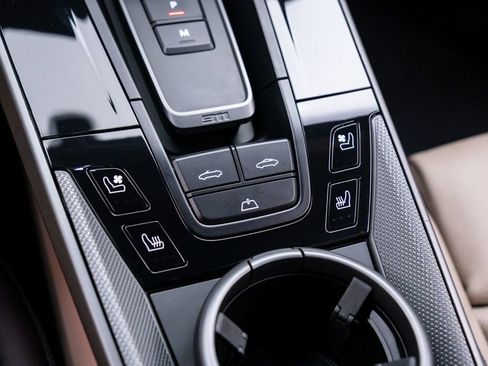 Certified 2025 Porsche 911 Carrera image 25