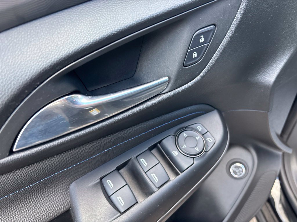 Used 2024 Buick Envista Sport Touring w/ Convenience I Package FWD image 19