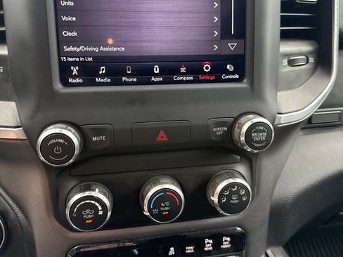 Used 2019 RAM 1500 Big Horn AWD/4WD image 10