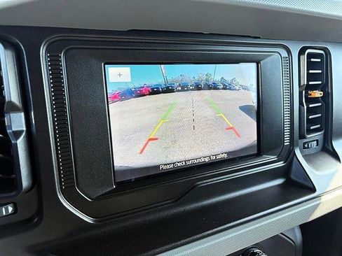 Used 2023 Ford Bronco Badlands image 29