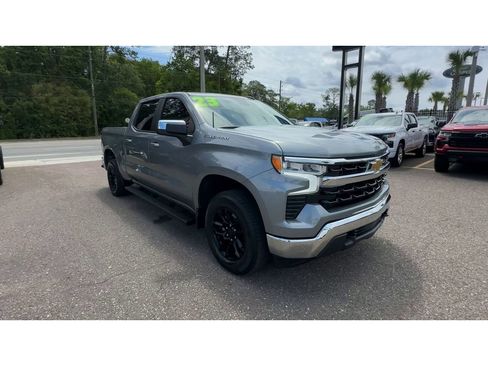 Used 2023 Chevrolet Silverado 1500 LT AWD/4WD image 8