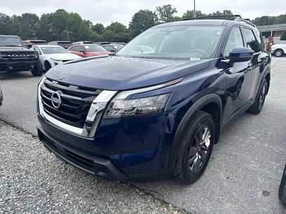 Used 2025 Nissan Pathfinder SV