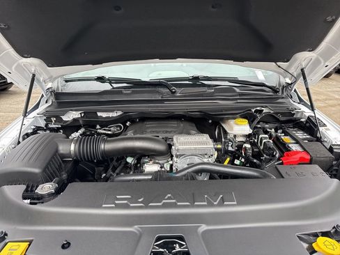 New 2026 RAM 1500 Laramie AWD/4WD image 33