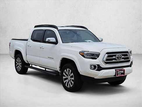 Used 2020 Toyota Tacoma Limited AWD/4WD image 3