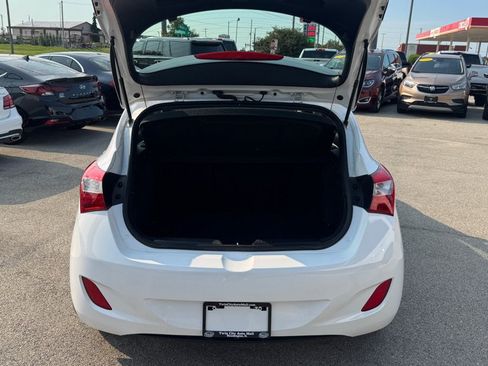 Used 2013 Hyundai Elantra GT w/ Tech Pkg FWD image 8