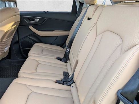 Used 2025 Audi Q7 3.0T Prestige w/ Prestige Package image 15