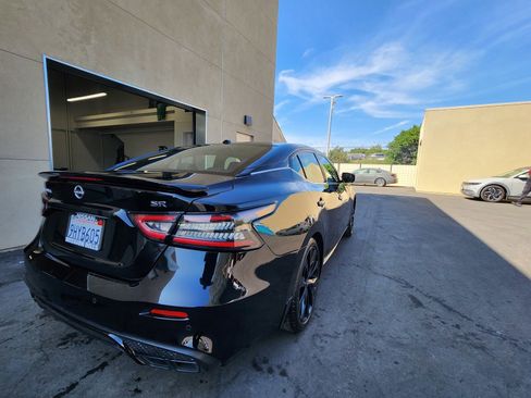 Used 2023 Nissan Maxima SR w/ Sport Mat Group FWD image 7