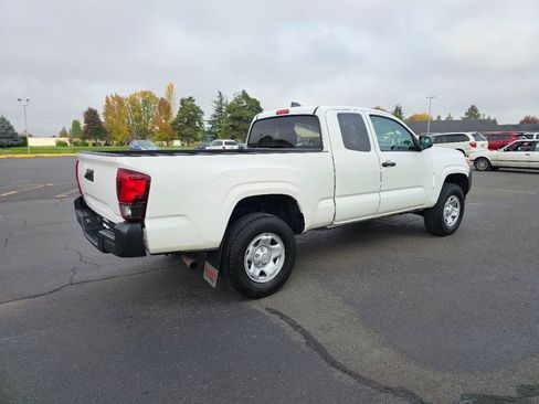 Used 2020 Toyota Tacoma SR image 19