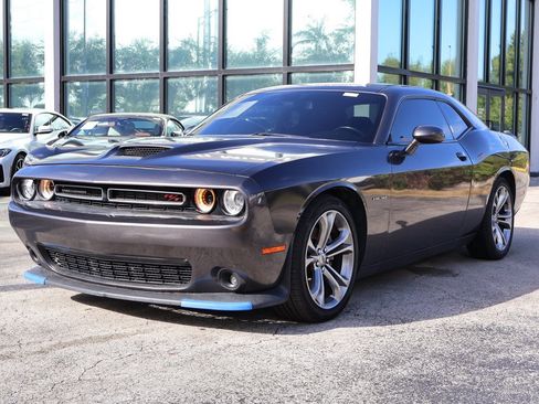 Used 2021 Dodge Challenger R/T image 5