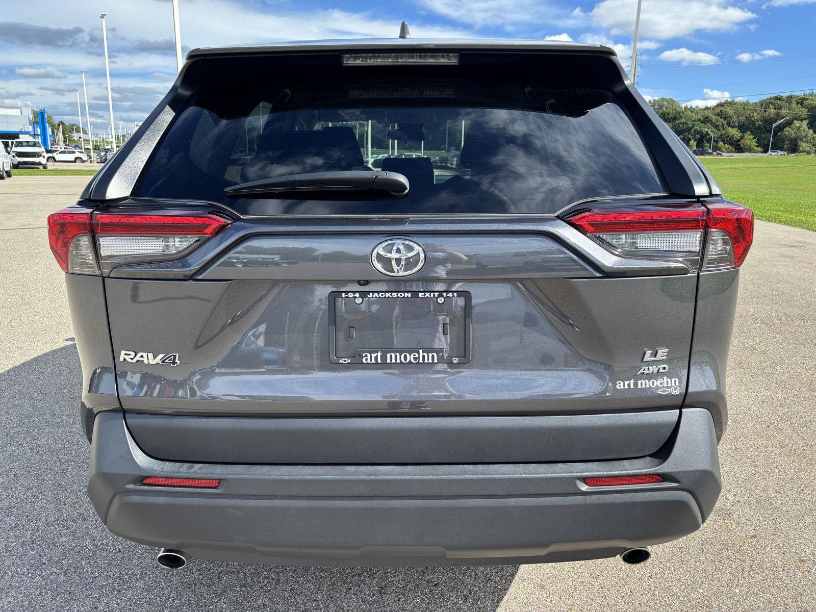 Used 2025 Toyota RAV4 LE AWD/4WD image 6