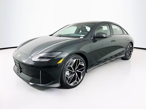 Used 2023 Hyundai Ioniq 6 SEL AWD/4WD image 3