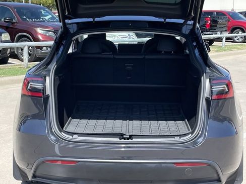 Used 2024 Tesla Model Y Performance AWD/4WD image 24
