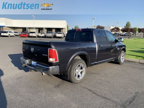 Used 2016 RAM 1500 Laramie w/ Convenience Group AWD/4WD image 7