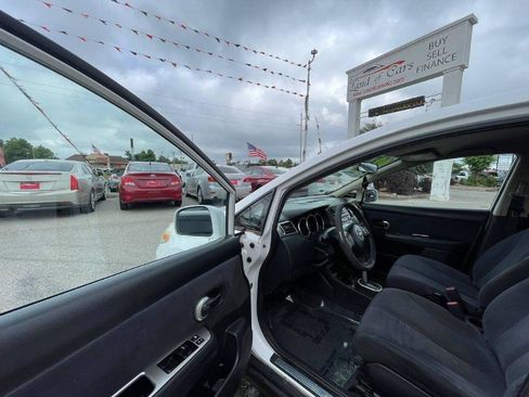 Used 2008 Nissan Versa 1.8 S w/ PWR Pkg image 19