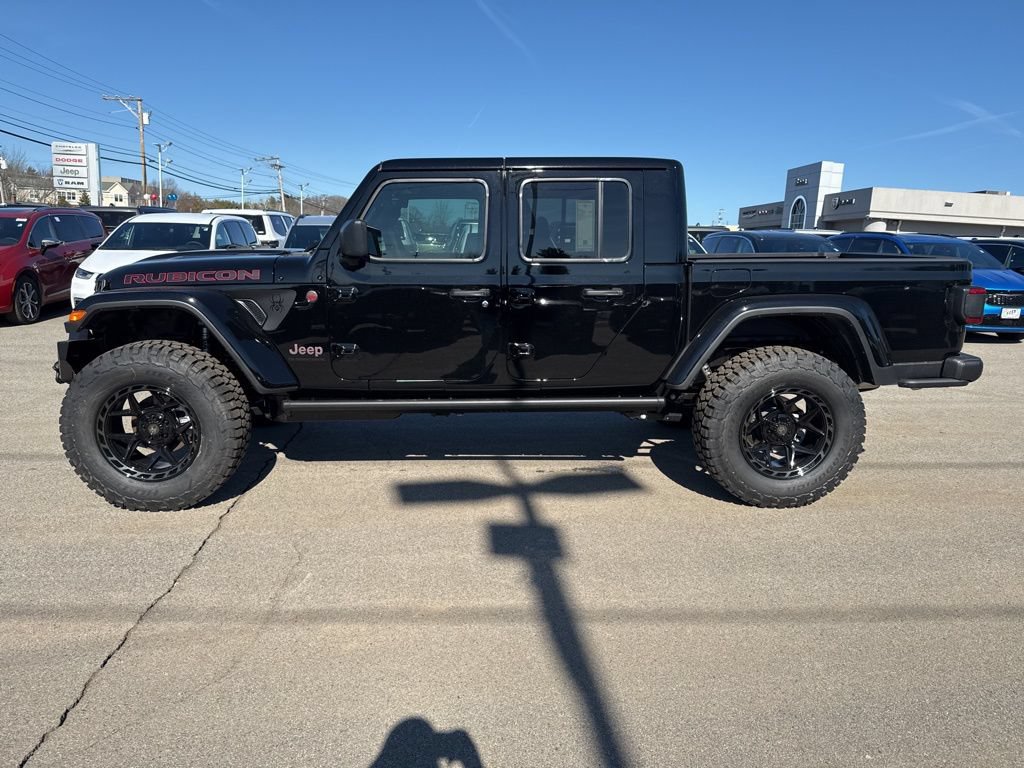 New 2026 Jeep Gladiator Rubicon w/ Technology Group AWD/4WD image 2