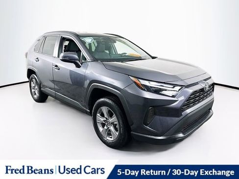 Used 2025 Toyota RAV4 XLE image 29