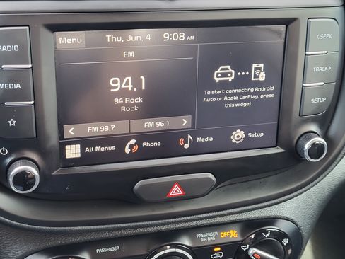 Used 2025 Kia Soul LX w/ LX Technology Package FWD image 28