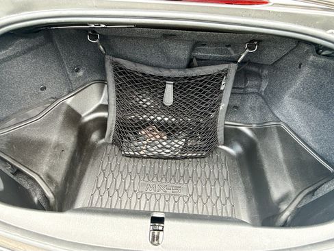 Used 2022 MAZDA MX-5 Miata Grand Touring w/ Weather Package RWD image 11