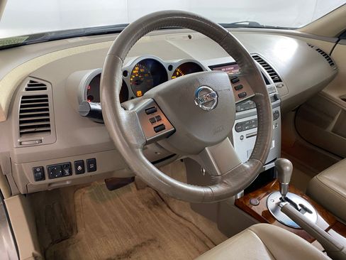 Used 2005 Nissan Maxima 3.5 SL w/ (T05) Navigation System Pkg image 4