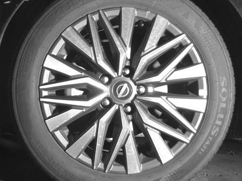 Used 2025 Nissan Altima 2.5 SV FWD image 15
