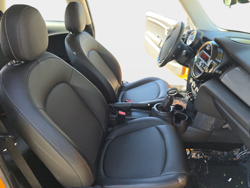 Used 2015 MINI Cooper 2-Door Hardtop FWD image 12