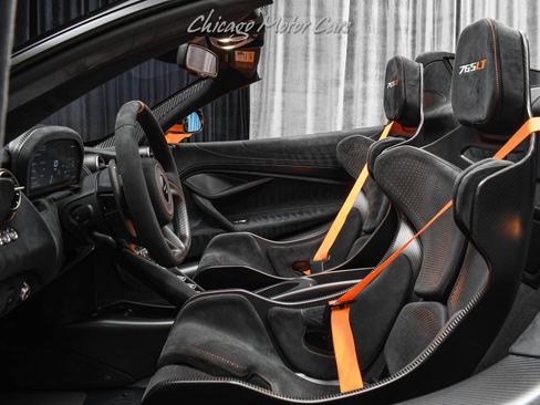 Used 2022 McLaren 765LT image 24