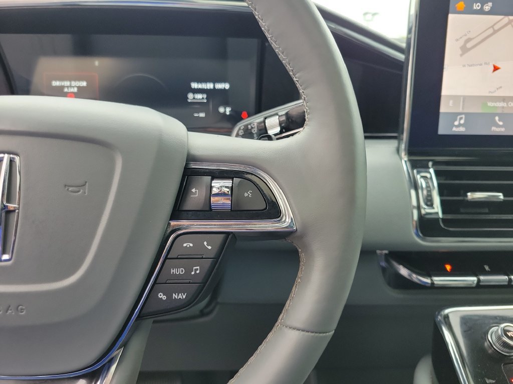 Certified 2019 Lincoln Navigator Reserve AWD/4WD image 26