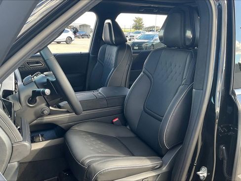 New 2026 INFINITI QX80 Autograph w/ Premium Cargo Package image 24