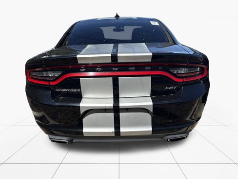 Used 2017 Dodge Charger SXT image 6