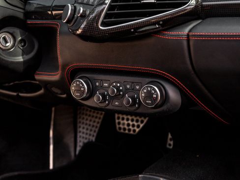 Used 2013 Ferrari 458 Spider RWD image 39