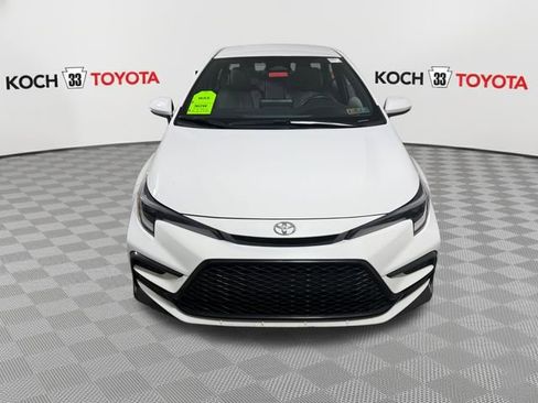 Used 2023 Toyota Corolla SE FWD image 2