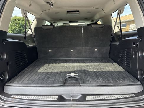 Used 2016 Chevrolet Suburban LTZ AWD/4WD image 24