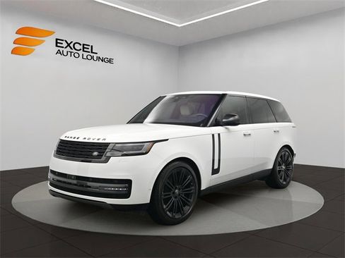 Used 2023 Land Rover Range Rover SE image 1
