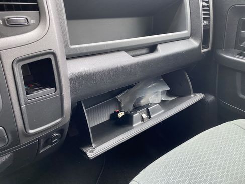 Used 2017 RAM 1500 Express RWD image 29