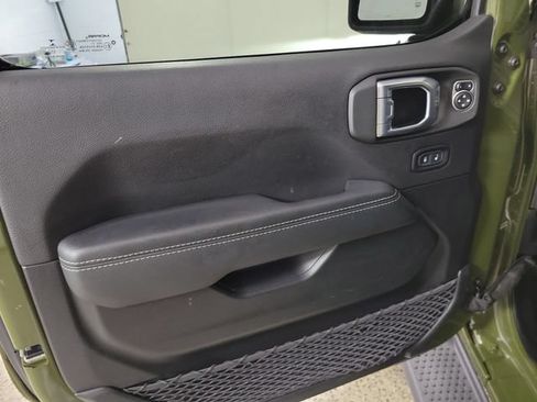 Used 2021 Jeep Wrangler Unlimited Sahara AWD/4WD image 14
