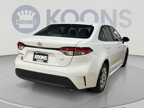 Used 2024 Toyota Corolla LE FWD image 4