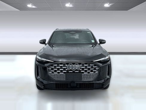 Certified 2025 Audi Q5 Premium w/ Convenience Package AWD/4WD image 6