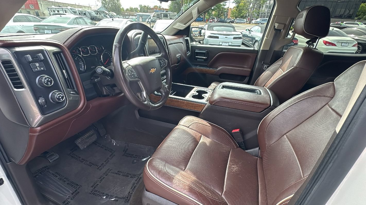 Used 2014 Chevrolet Silverado 1500 High Country w/ High Country Premium Package AWD/4WD image 9