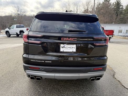 Used 2025 GMC Acadia Elevation image 5