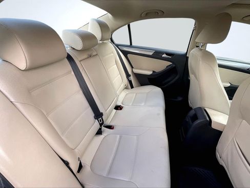 Used 2017 Volkswagen Jetta SE image 26