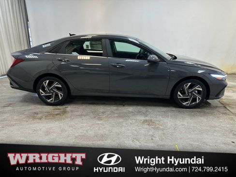 New 2026 Hyundai Elantra Limited FWD image 7