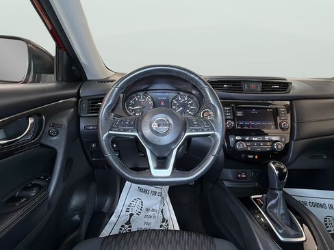 Used 2018 Nissan Rogue SV FWD image 17