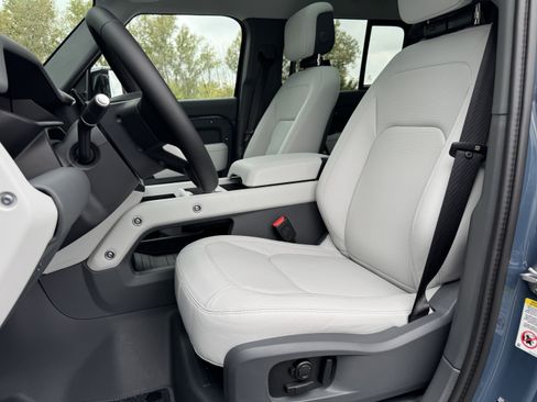 New 2026 Land Rover Defender 110 S AWD/4WD image 15