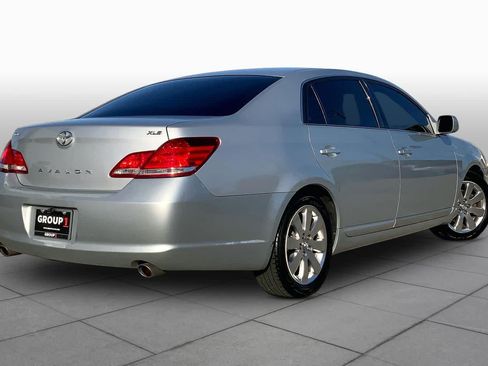 Used 2006 Toyota Avalon XLS FWD image 9