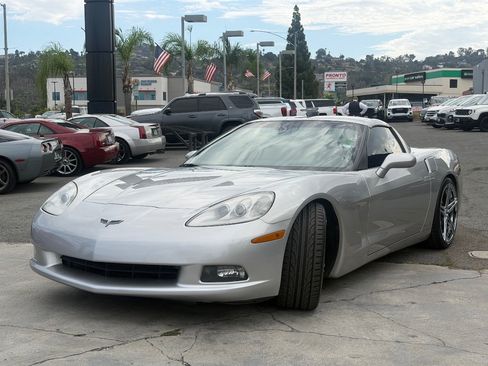 Used 2007 Chevrolet Corvette Coupe w/ Preferred Equipment Group RWD image 5